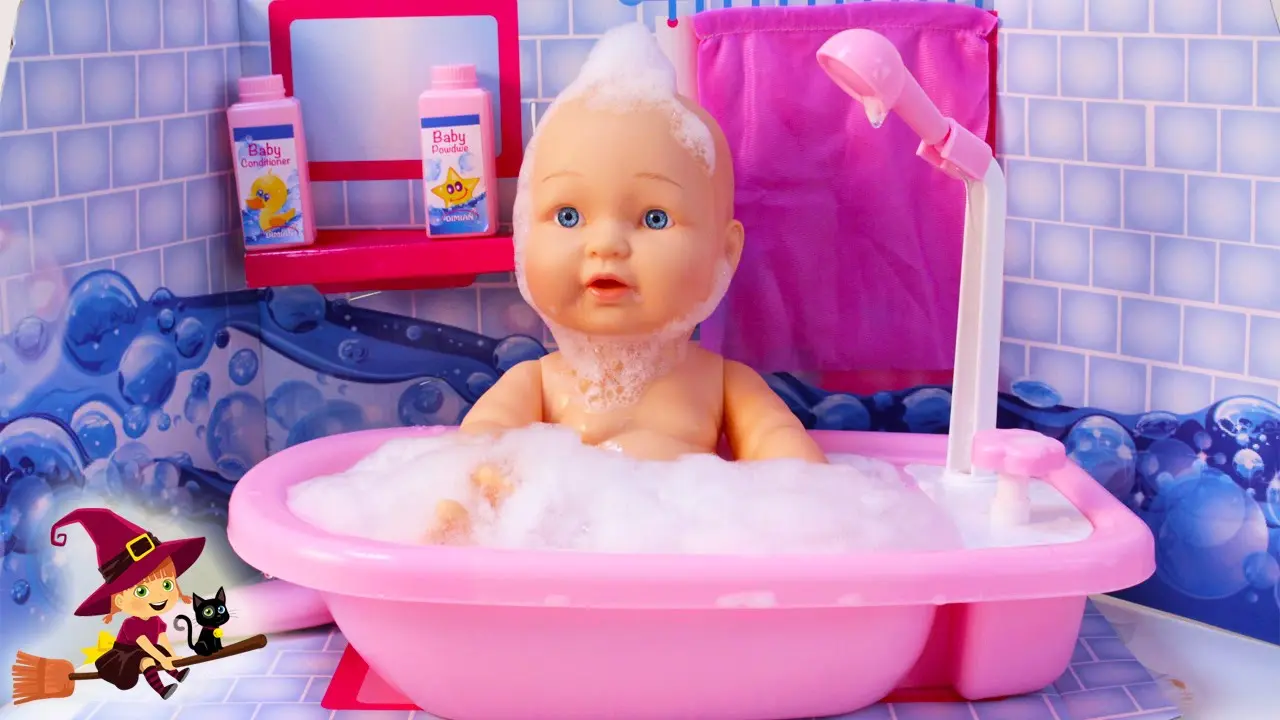bebe de plastico bañar - Cómo bañar a mi bebé si no tengo bañera