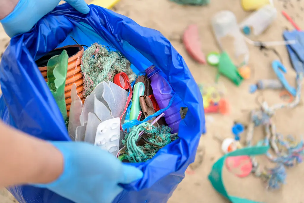 que es la degradacion del plastico - Cómo es el proceso de biodegradación del plástico