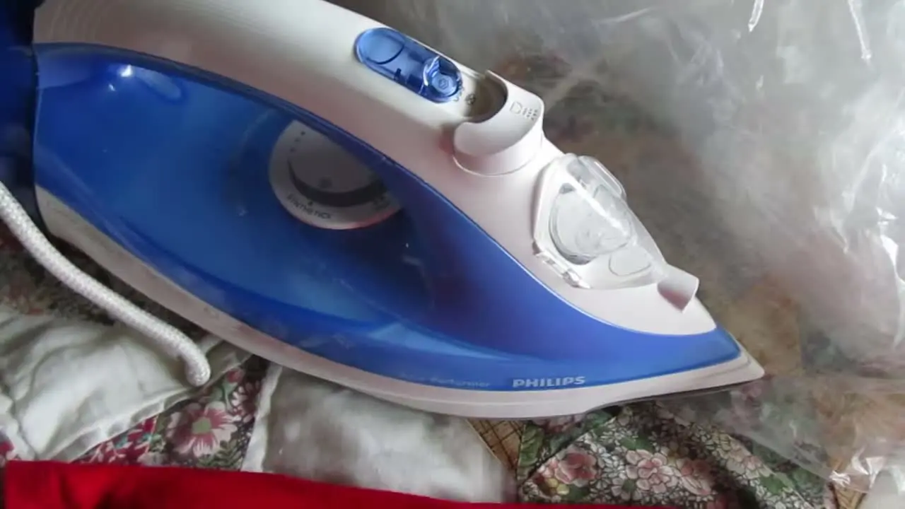 como quitar plastico derretido de la ropa - Cómo quitar manchas de plástico quemado en la ropa