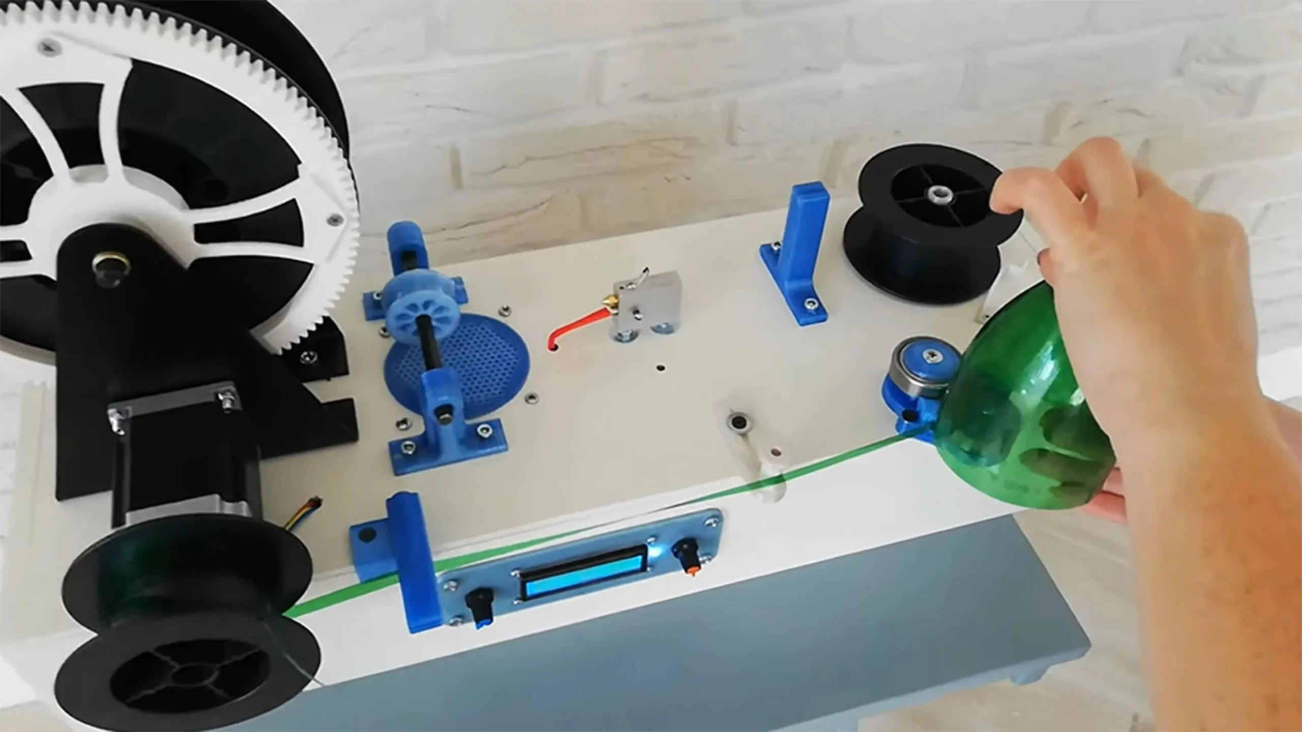 maquina para hacer filamento de plastico - Cómo se llama la máquina para hacer filamento