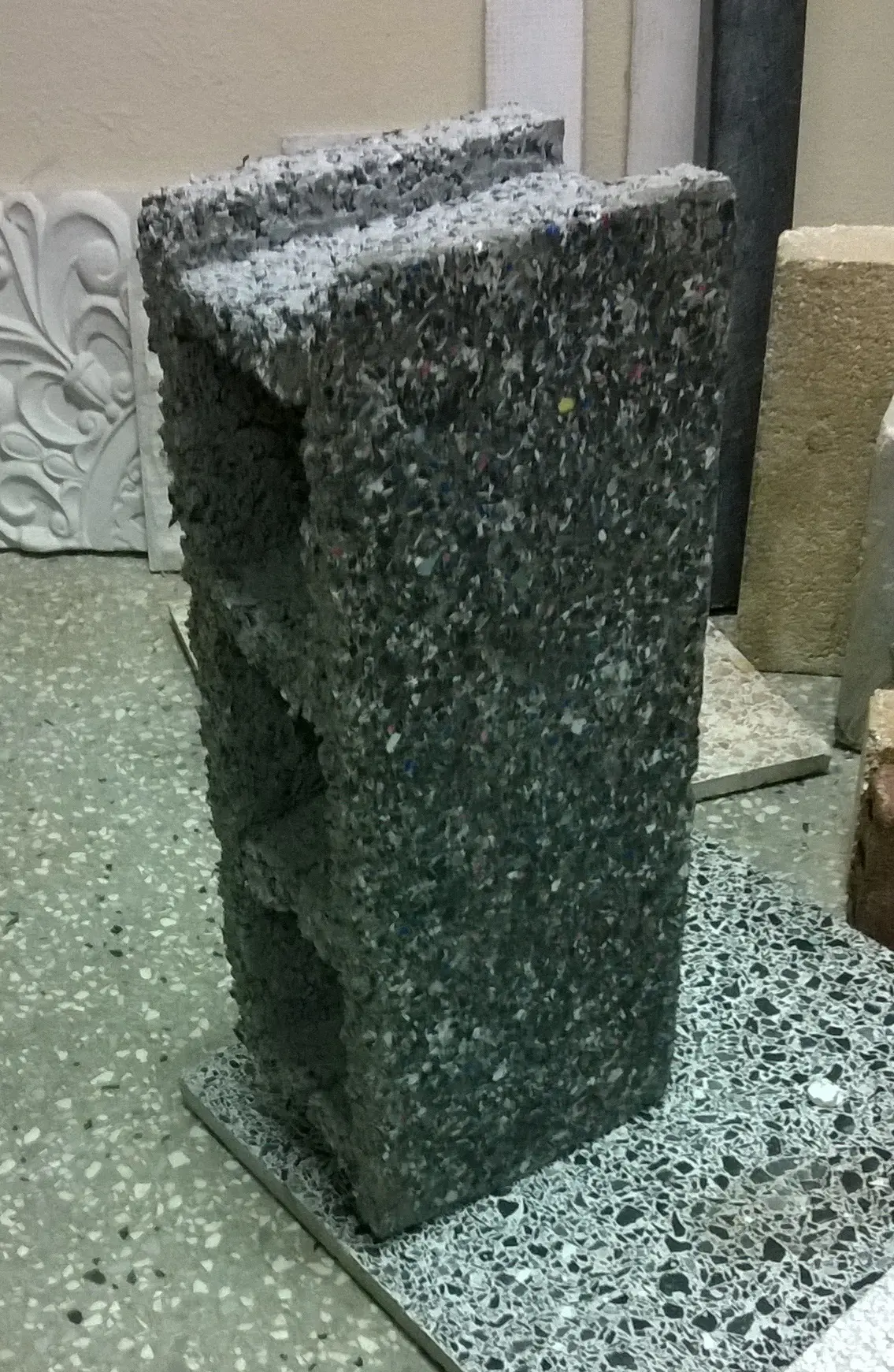 bloques de cemento con plastico - Cómo se prepara la mezcla para hacer bloques