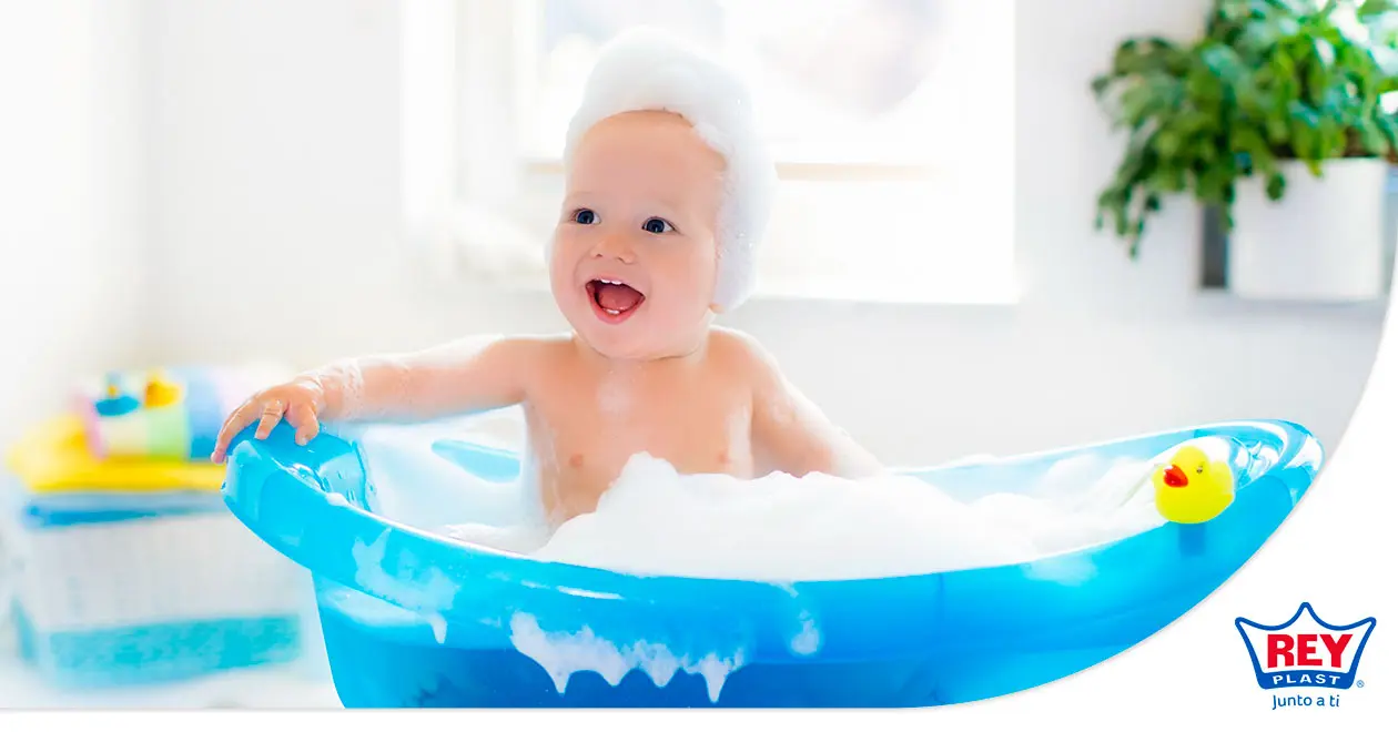 bebe de plastico bañar - Cómo tiene que estar el agua para bañar a un bebé