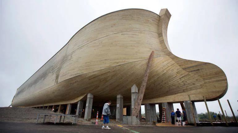 arca de noe hecha con acrilico - Donde dice la Biblia que Noé duro 120 años construyendo el arca