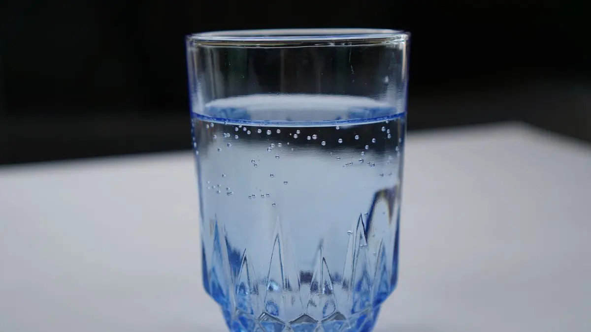 vasos burbujas de plastico - Por qué hay burbujas en el agua