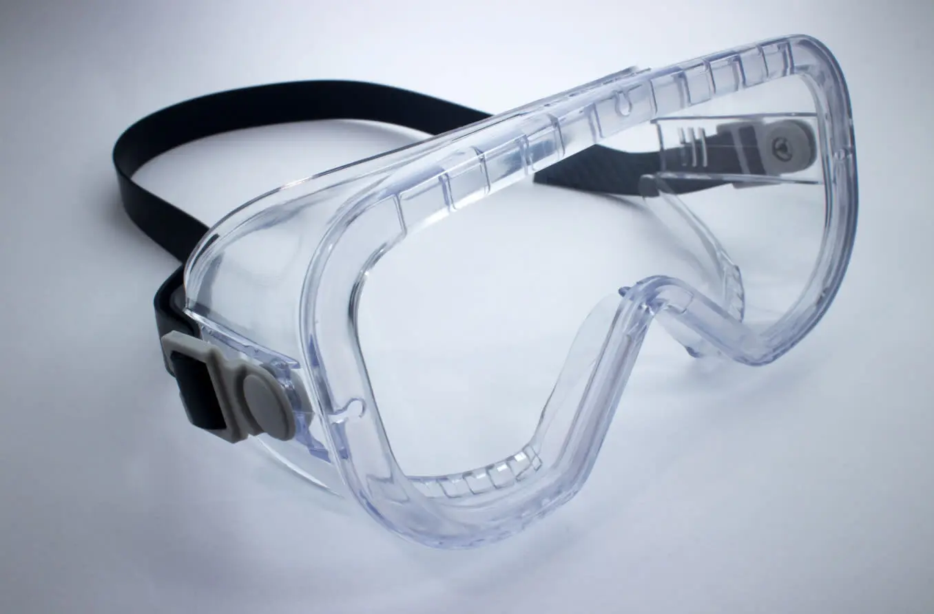 lentes de policarbonato resiste un pelotazo - Por qué se agrietan las lentes de policarbonato