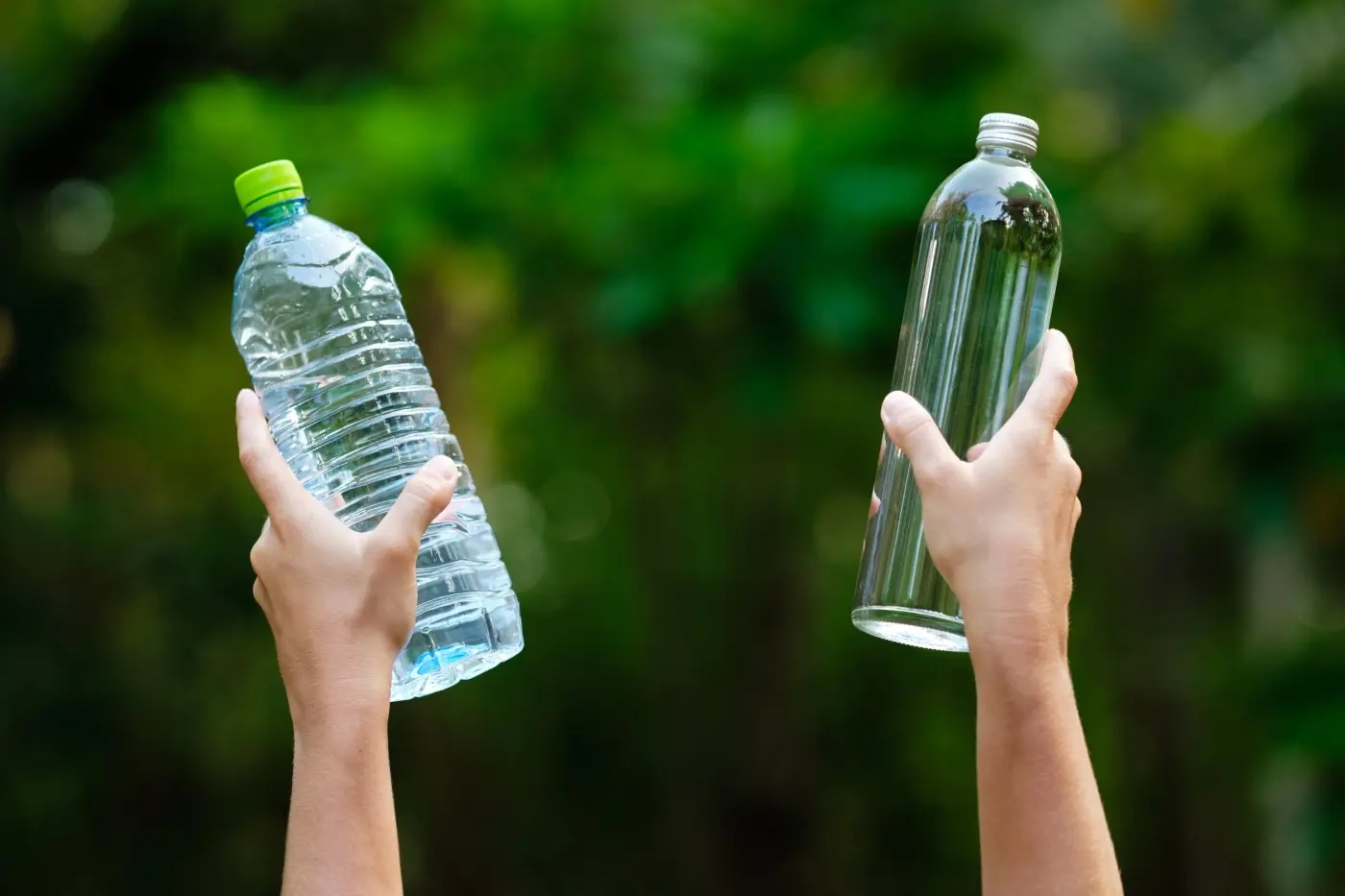 plastico vs vidrio - Qué dura más el vidrio o el plástico