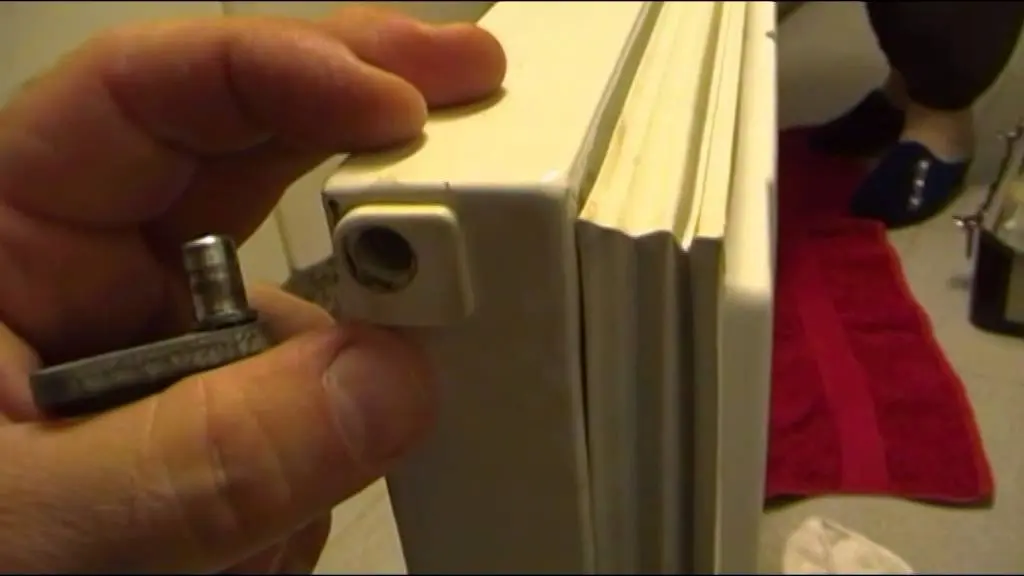 arreglar plastico puerta de heladera - Qué hacer cuando no cierra la puerta del refrigerador
