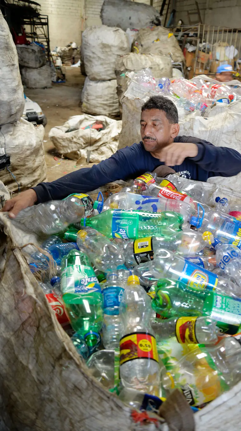 cuanto pagan por botellas de plastico - Qué país te paga por reciclar