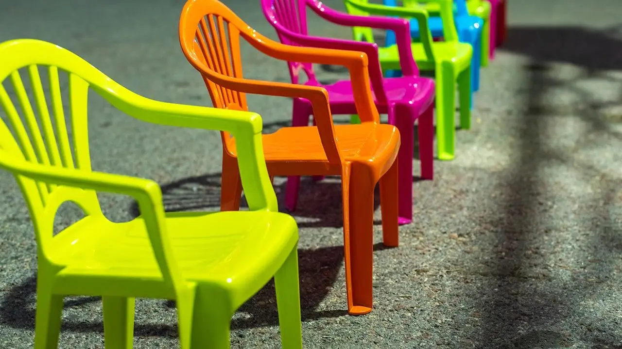 como pintar sillas de plastico - Qué pintura es mejor para sillas de plástico