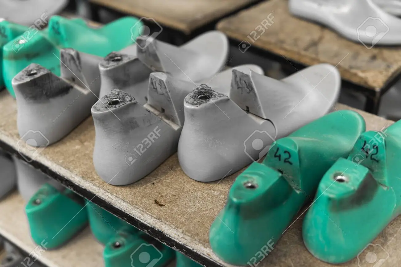 fabrica de hormas de plastico - Qué se hace en una fábrica de zapatos