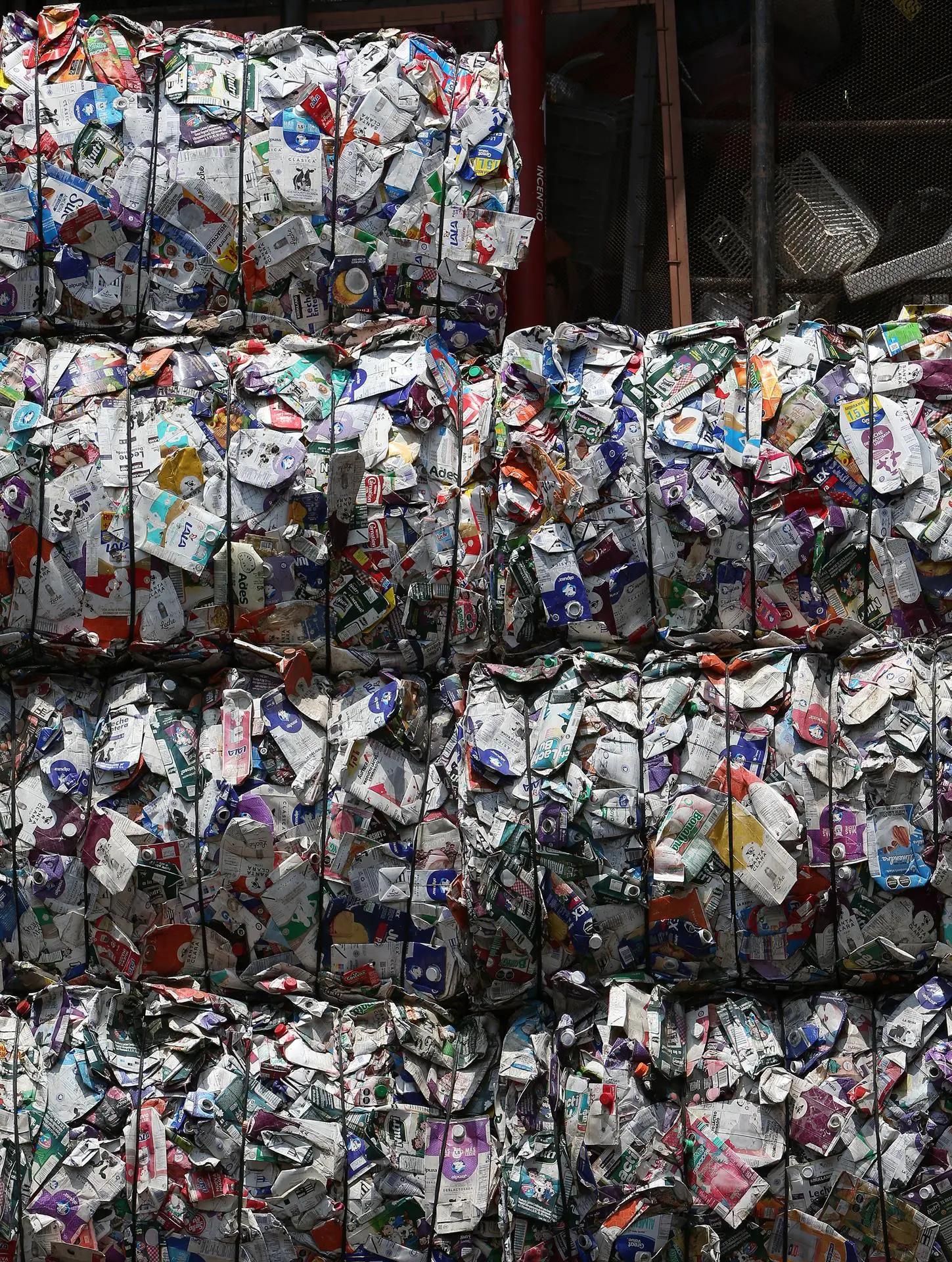 acopiadores de plastico et - Qué significa PE en los envases de plástico